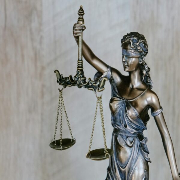 Startup Lawyers and Attorneys: When Should Founders Hire Legal Help?
